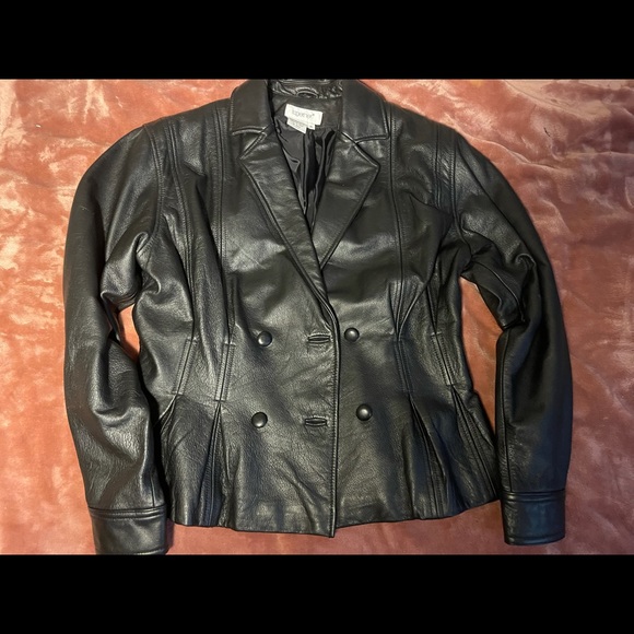 Jackets & Blazers - Vintage Black leather blazer/jacket